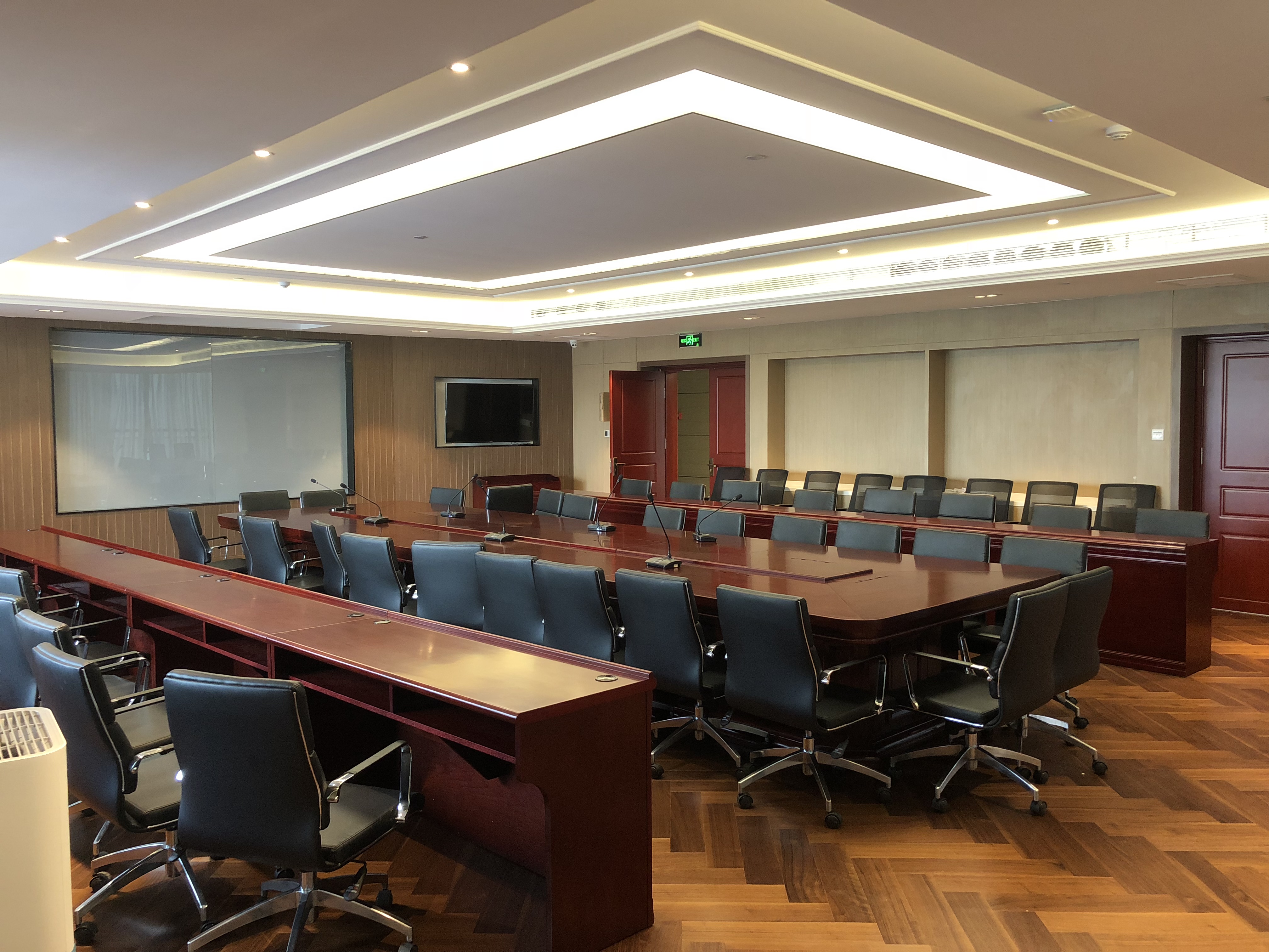 高端大气的大会议室 高端大气的大会议室